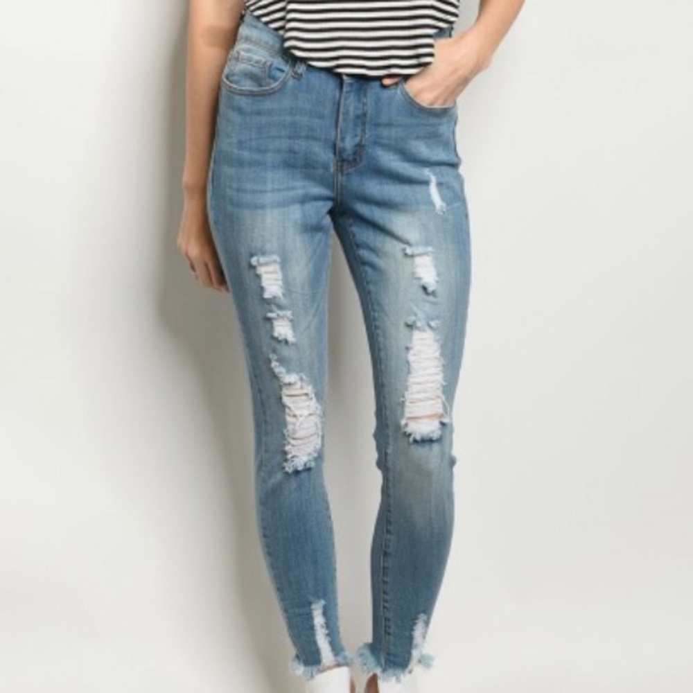 🌟Sale🌟Frayed Leg Jeans